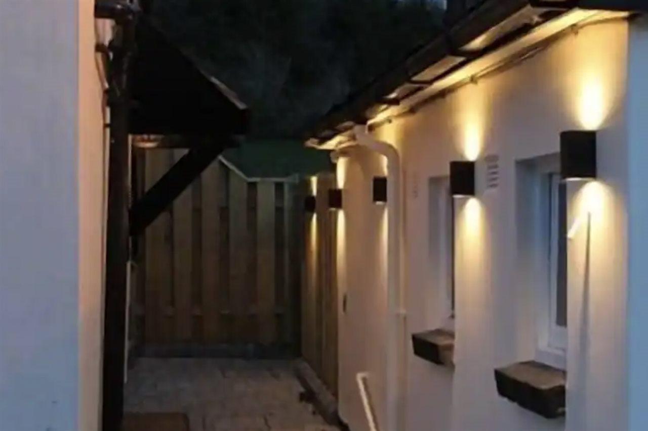 Hotel We Three Loggerheads Gwernymynydd Zewnętrze zdjęcie